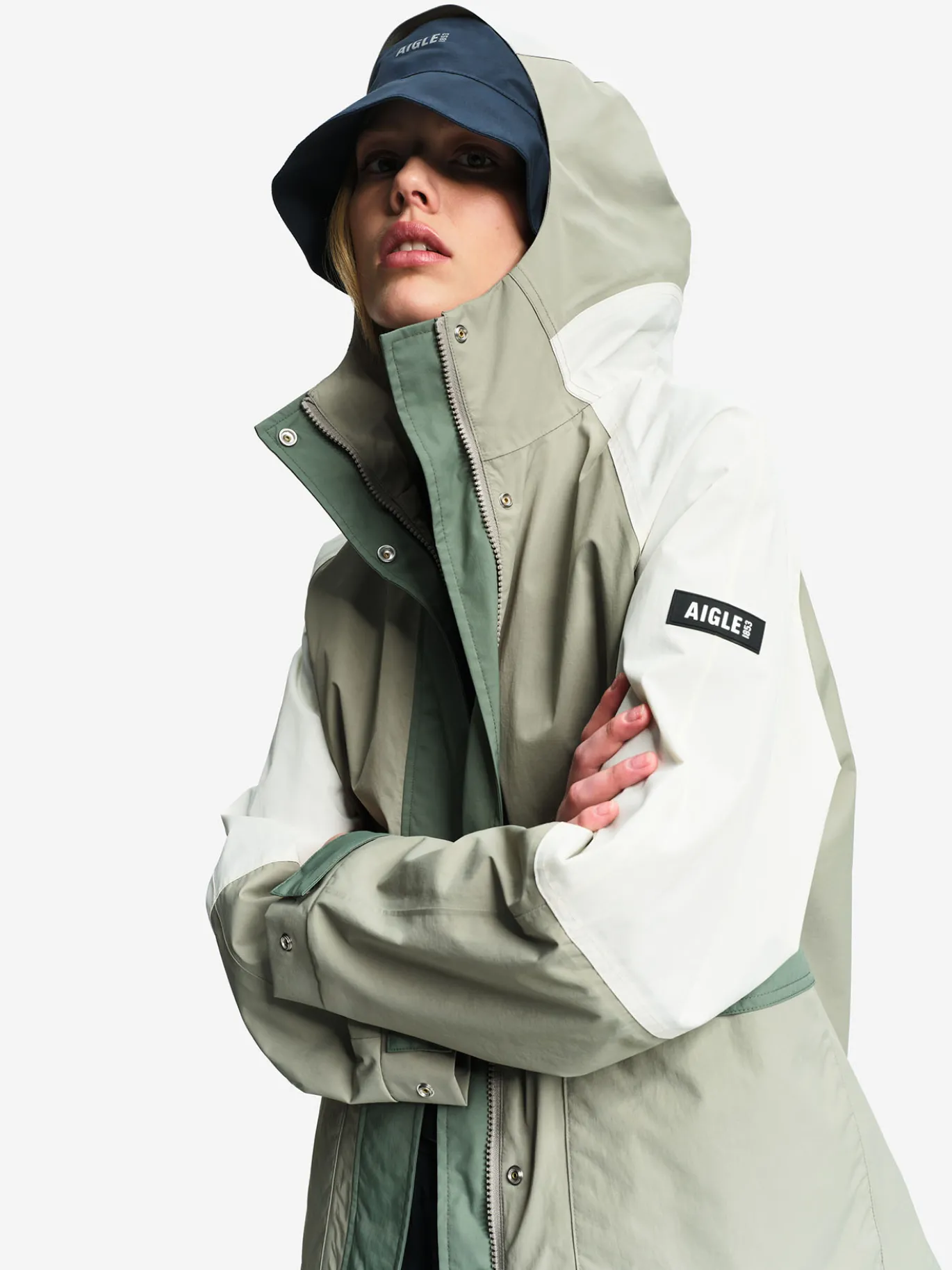 Veste courte et évasée avec capuche amovible MTD™ - Multicolore